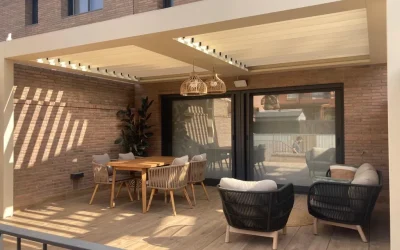 10 ideas de decoración exterior para vivir tu terraza al máximo este agosto